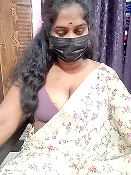 Snapshot of Keerthee_ chatting on 11-08-25, 05:29 Keerthee online show from 11-08-25, 05:29