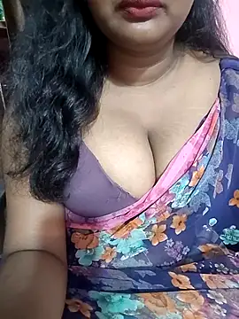 Snapshot of Keerthee_ chatting on 11-08-25, 05:34 Keerthee online show from 11-08-25, 05:34