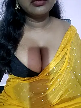 Snapshot of Keerthee_ chatting on 11-09-25, 09:13 Keerthee online show from 11-09-25, 09:13