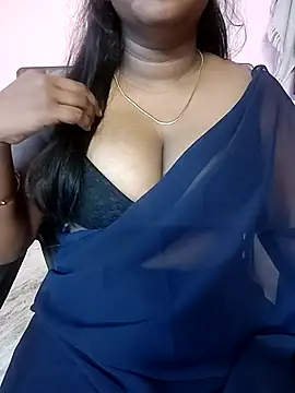 Snapshot of Keerthee_ chatting on 12-04-25, 07:06 Keerthee online show from 12-04-25, 07:06