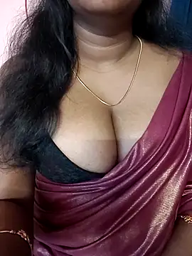 Snapshot of Keerthee_ chatting on 12-20-25, 06:20 Keerthee online show from 12-20-25, 06:20