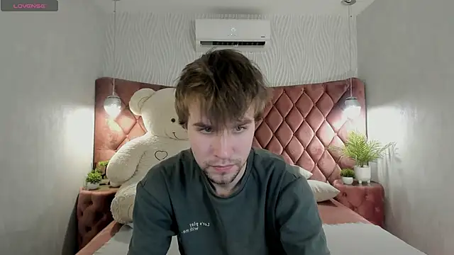 JonnahHell online show from 11-28-25, 01:03