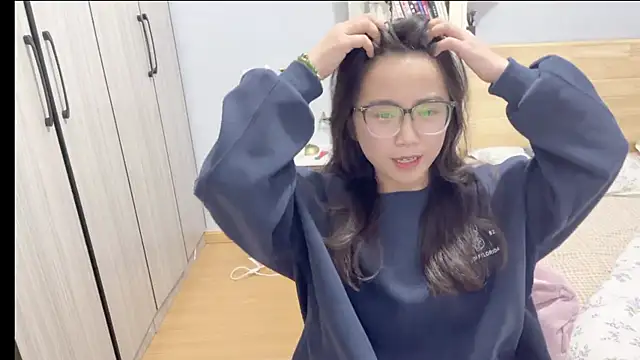 Hmm 0303 online show from 02-06-26, 05:05