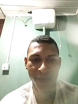 Snapshot of oPretin013 chatting on 11-07-25, 04:01 oPretin013 online show from 11-07-25, 04:01