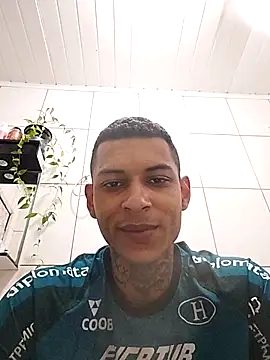 Snapshot of oPretin013 chatting on 11-07-25, 09:15 oPretin013 online show from 11-07-25, 09:15