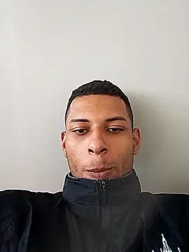 Snapshot of oPretin013 chatting on 11-09-25, 04:16 oPretin013 online show from 11-09-25, 04:16