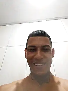 Snapshot of oPretin013 chatting on 11-10-25, 04:22 oPretin013 online show from 11-10-25, 04:22