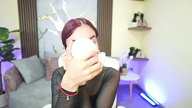 TessaaFox online show from 01-13-26, 11:48