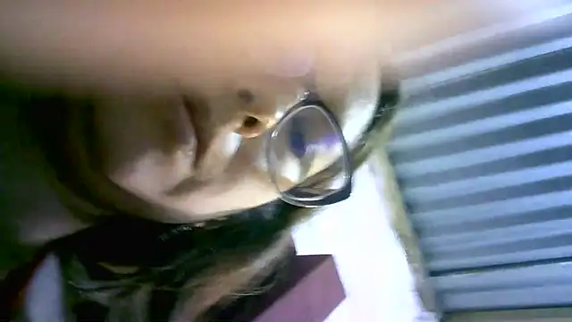 Snapshot of Zulreyna chatting on 05-21-26, 03:13 Zulreyna online show from 05-21-26, 03:13