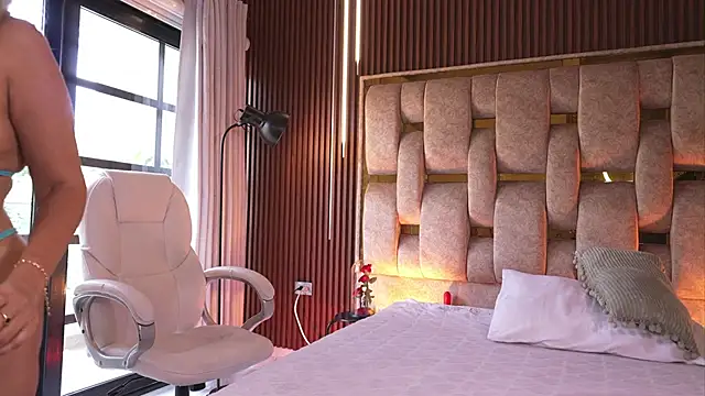 Snapshot of alicia_xoxo chatting on 04-09-26, 08:58 alicia xoxo online show from 04-09-26, 08:58