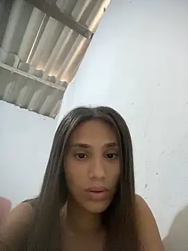 Snapshot of Mari2419 chatting on 11-26-25, 12:17 Mari2419 online show from 11-26-25, 12:17