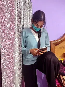 Student12th online show from 11-26-25, 05:03