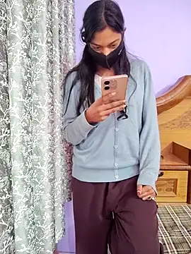 Student12th online show from 12-21-25, 04:52