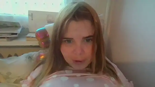 HornyElena online show from 12-18-25, 02:34