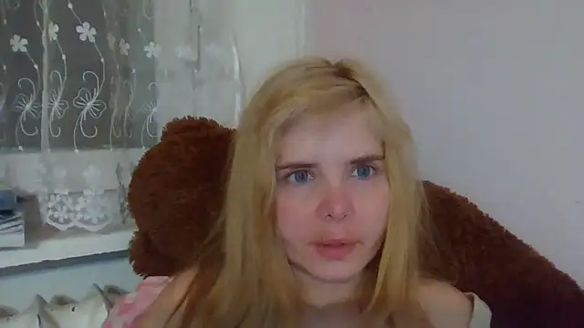 Snapshot of HornyElena chatting on 02-28-26, 06:31 HornyElena online show from 02-28-26, 06:31