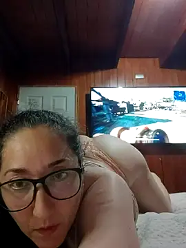 Snapshot of _sweetdelight_ chatting on 12-15-25, 05:01 sweetdelight online show from 12-15-25, 05:01