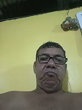 Snapshot of bruno_324278 chatting on 05-11-26, 04:40 bruno 324278 online show from 05-11-26, 04:40