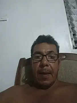 Snapshot of bruno_324278 chatting on 05-21-26, 01:34 bruno 324278 online show from 05-21-26, 01:34