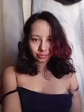 Snapshot of kiaralenon chatting on 11-06-25, 02:40 kiaralenon online show from 11-06-25, 02:40