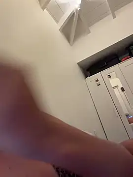 lounaaxangel online show from 04-12-26, 05:07