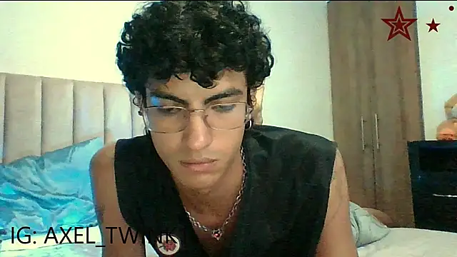 axel love13 online show from 12-04-25, 11:57