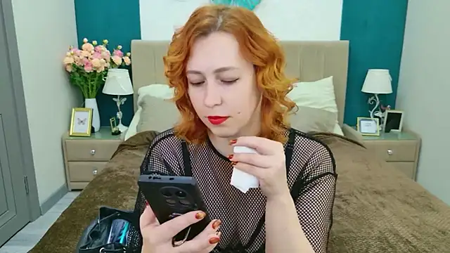 Snapshot of Evie_Berret chatting on 11-13-25, 10:36 Evie Berret online show from 11-13-25, 10:36