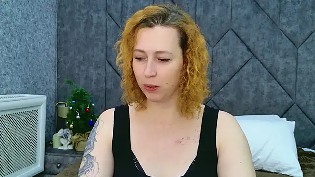 Snapshot of Evie_Berret chatting on 01-14-26, 10:54 Evie Berret online show from 01-14-26, 10:54