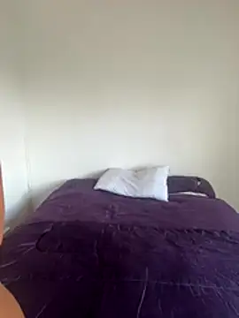 NiaLong21  online show from 11-18-25, 04:50