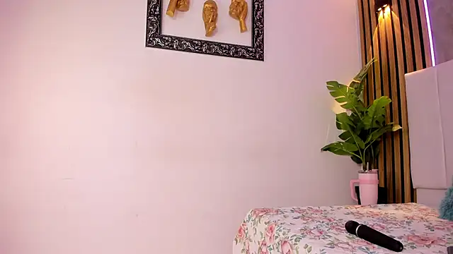 Carlotta de velour online show from 02-27-26, 04:56