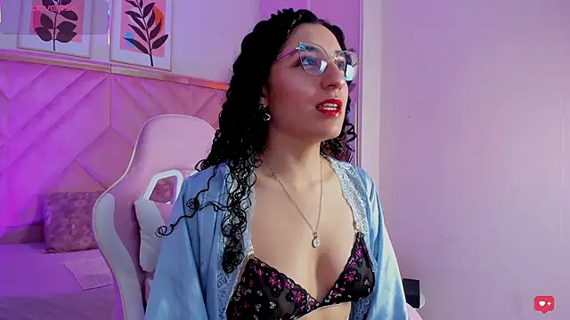 DemiJones  online show from 01-11-26, 03:55