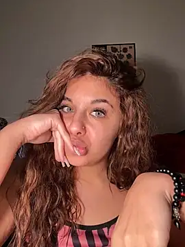 Snapshot of CurvyRush chatting on 11-12-25, 09:58 CurvyRush online show from 11-12-25, 09:58