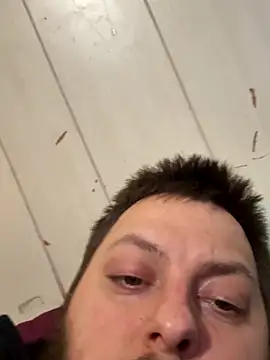 Snapshot of Peteyp98 chatting on 11-11-25, 04:45 Peteyp98 online show from 11-11-25, 04:45