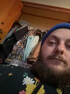 Snapshot of Peteyp98 chatting on 11-11-25, 05:46 Peteyp98 online show from 11-11-25, 05:46