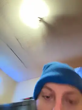 Snapshot of Peteyp98 chatting on 11-12-25, 03:01 Peteyp98 online show from 11-12-25, 03:01