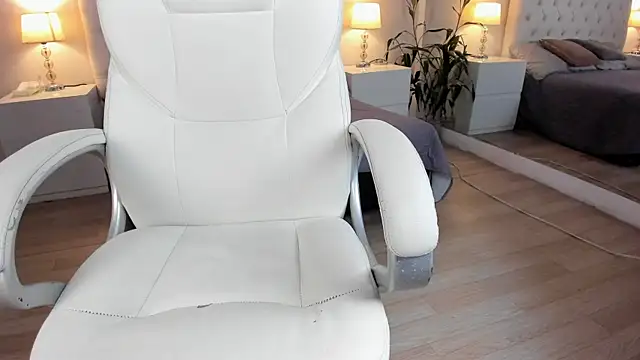 Scarlett Bunny  online show from 12-15-25, 01:04