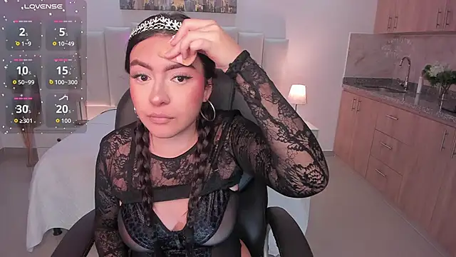 Snapshot of Maya_vexx chatting on 12-05-25, 08:16 Maya vexx online show from 12-05-25, 08:16