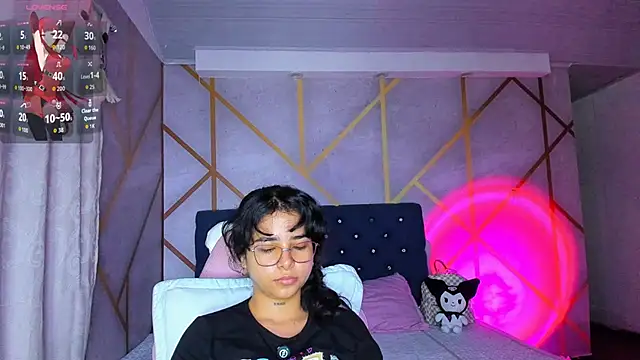 Snapshot of _vaiolet_owo chatting on 02-20-26, 07:32 vaiolet owo online show from 02-20-26, 07:32