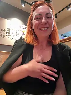 Snapshot of pervimilf chatting on 04-15-26, 09:27 pervimilf online show from 04-15-26, 09:27