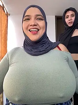 Snapshot of sweetmuslim01 chatting on 12-20-25, 04:58 sweetmuslim01 online show from 12-20-25, 04:58