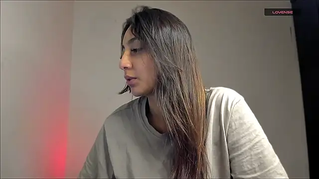 Snapshot of LilyGarcia chatting on 04-28-26, 02:27 LilyGarcia online show from 04-28-26, 02:27