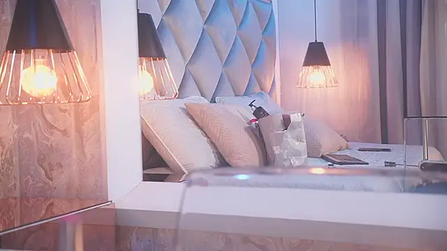 crystal gilton online show from 02-18-26, 07:10