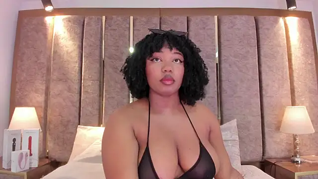 BrendaFernandez  online show from 04-12-26, 01:27