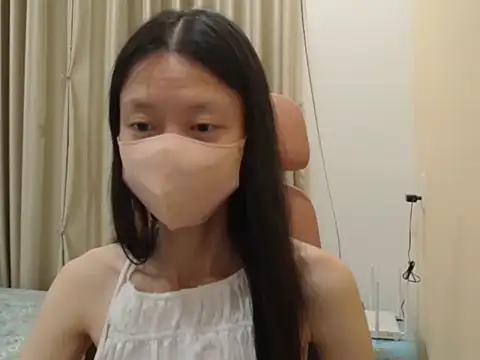 Lil-Cherries online show from 01-18-26, 05:28