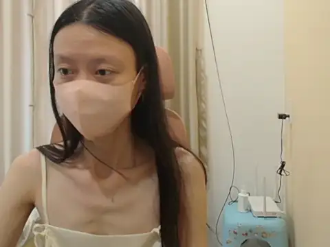 Lil-Cherries online show from 04-05-26, 03:58