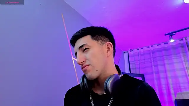 Un Sluttyy online show from 12-17-25, 11:38