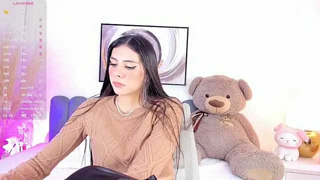 nia20  online show from 11-21-25, 06:28