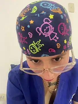 Miia Hoot online show from 11-24-25, 05:23