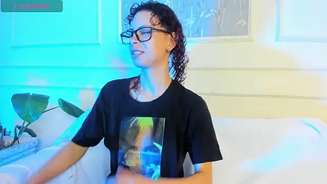 AliceMadnes online show from 03-29-26, 02:28