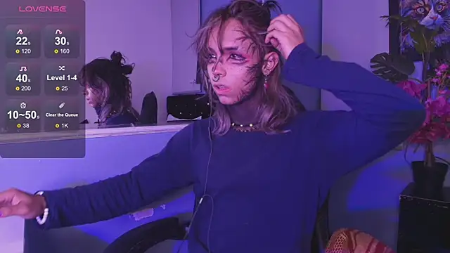 Snapshot of luxiel_ chatting on 11-13-25, 10:41 luxiel online show from 11-13-25, 10:41