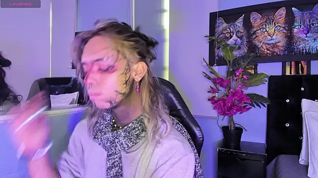 Snapshot of luxiel_ chatting on 11-18-25, 09:30 luxiel online show from 11-18-25, 09:30